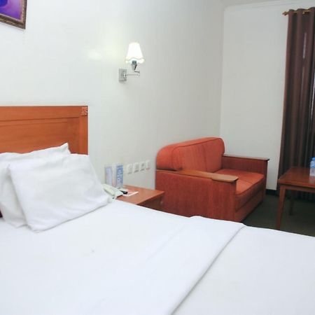 Hotel Bumi Asih Padangsidimpuan Batubelubang Luaran gambar