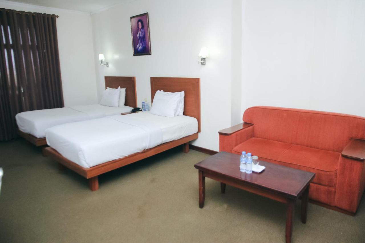 Hotel Bumi Asih Padangsidimpuan Batubelubang Luaran gambar