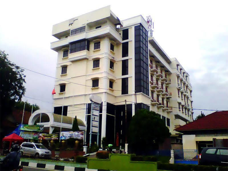 Hotel Bumi Asih Padangsidimpuan Batubelubang Luaran gambar