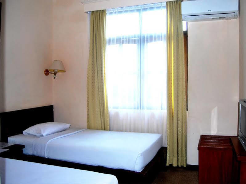 Hotel Bumi Asih Padangsidimpuan Batubelubang Luaran gambar